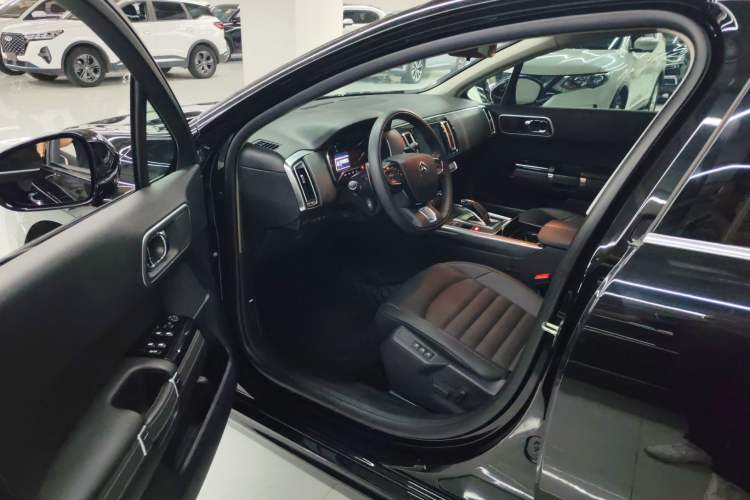 Used Citroen C6 2021 400THP Comfort Edition Interior 2