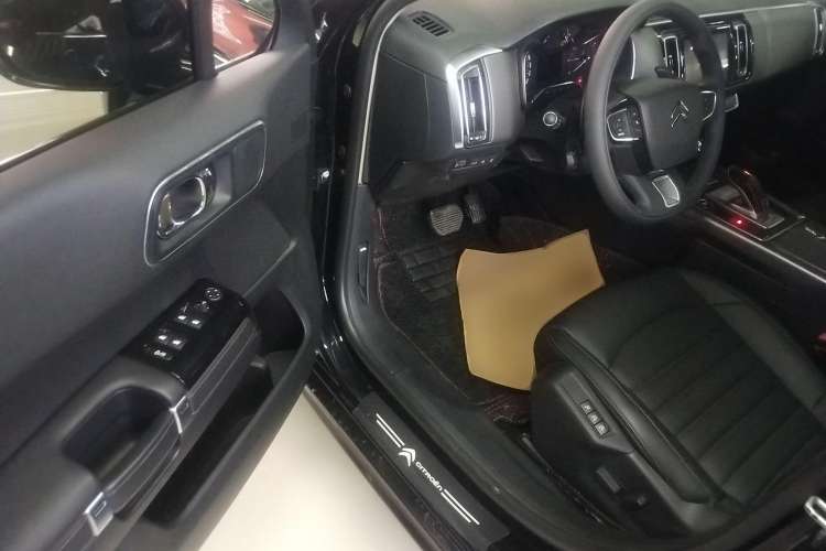 Used Citroen C6 2021 400THP Comfort Edition Interior 2