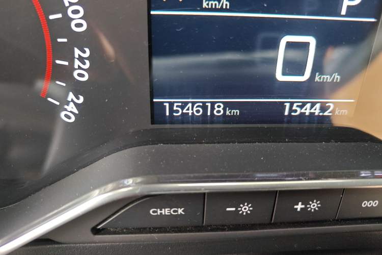 Used Citroen C6 2021 400THP Comfort Edition Odometer Close Up