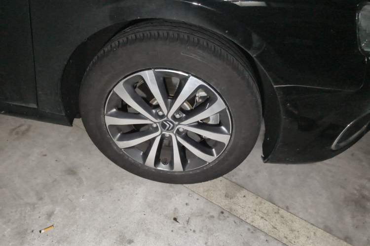 Used Citroen C6 2021 400THP Comfort Edition Right Front Wheel Hub