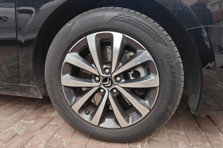 Used Citroen C6 2021 400THP Comfort Edition Right Front Wheel Hub