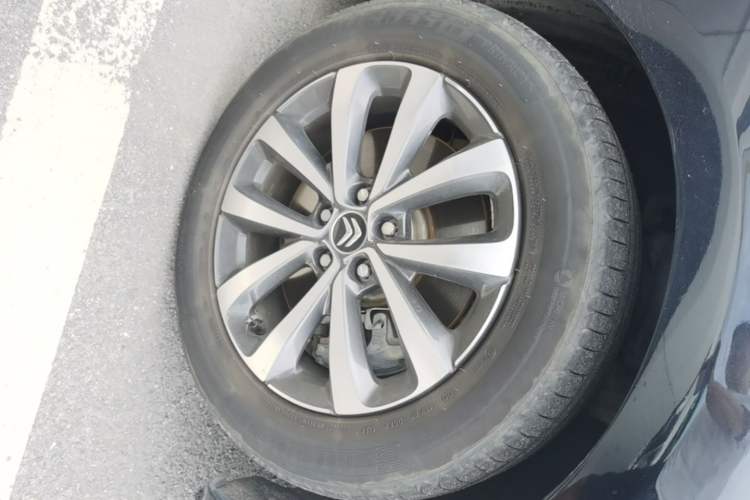 Used Citroen C6 2021 400THP Comfort Edition Right Front Wheel Hub