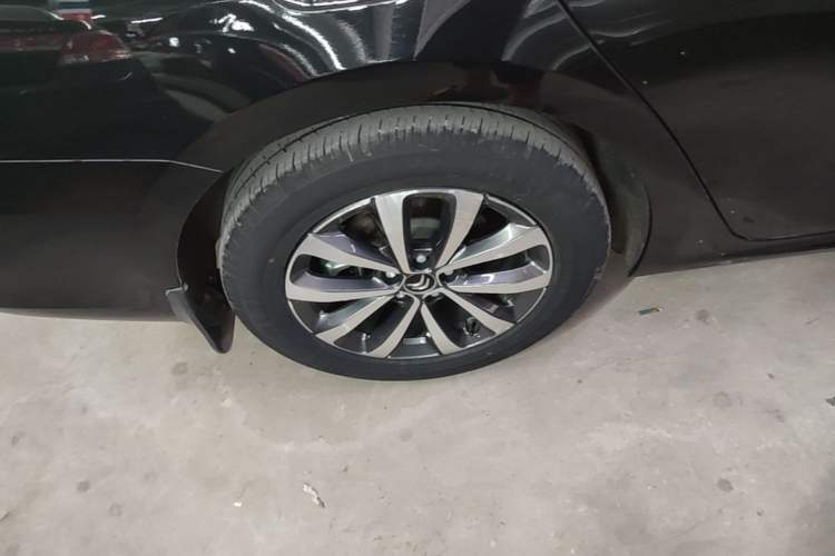 Used Citroen C6 2021 400THP Comfort Edition Right Rear Wheel Hub