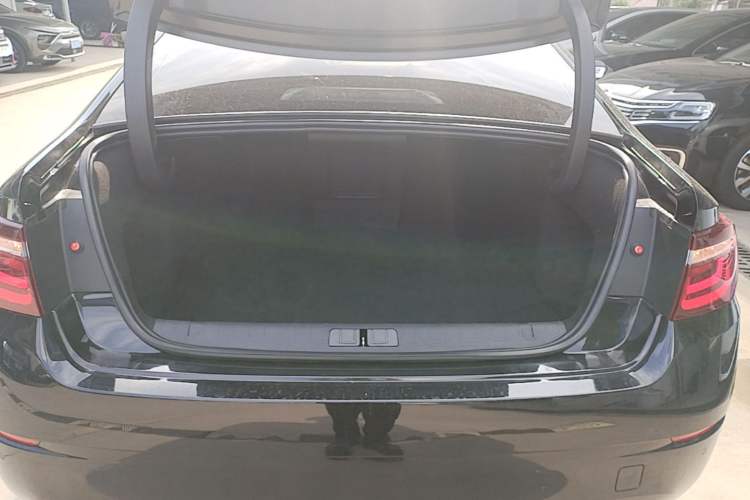 Used Citroen C6 2021 400THP Comfort Edition Trunk