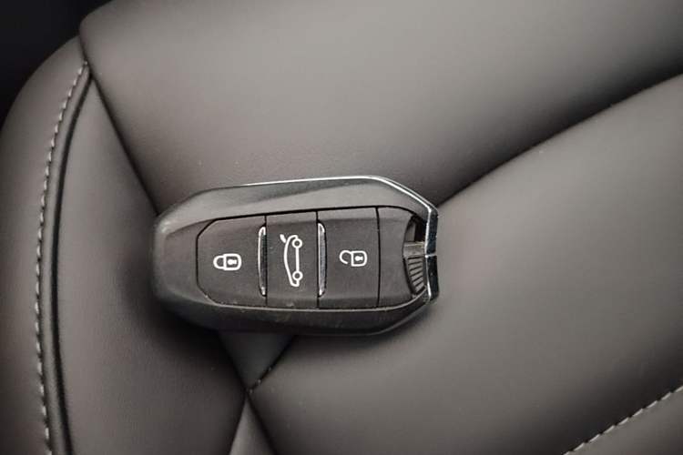 Used Citroen C6 2021 400THP Comfort Edition Vehicle Key