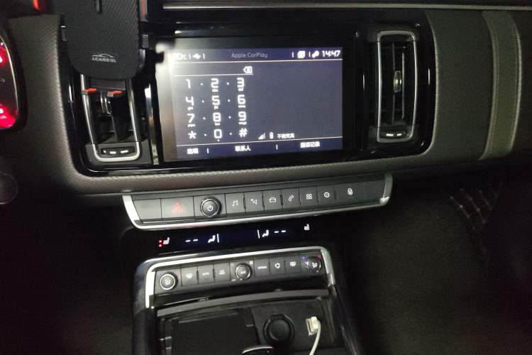 Used Citroen C6 2021 400THP Comfort Edition Audio And AC Panel