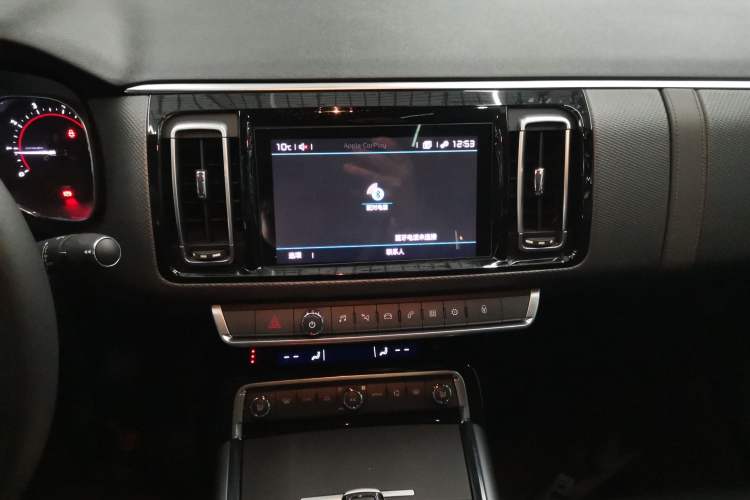 Used Citroen C6 2021 400THP Comfort Edition Audio And AC Panel