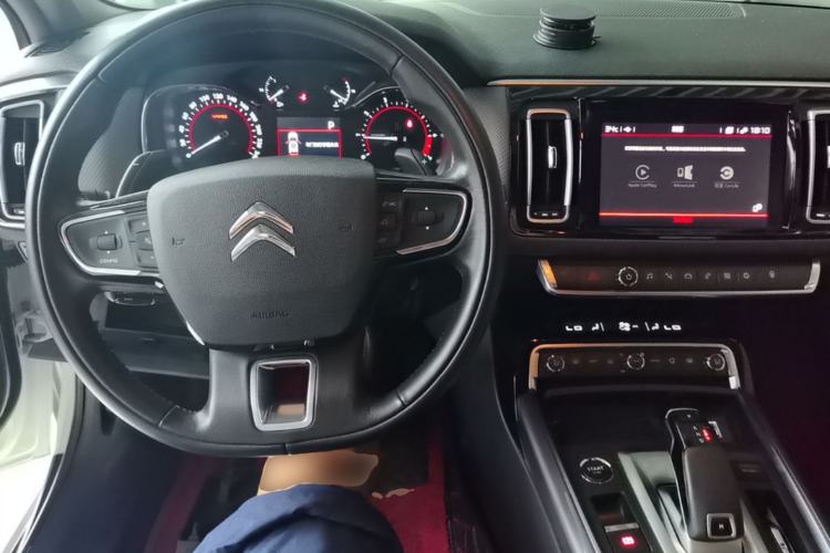 Used Citroen C6 2021 400THP Comfort Edition Center Console