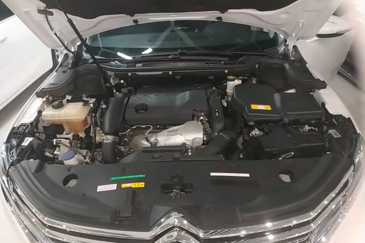 Used Citroen C6 2021 400THP Comfort Edition Engine Bay