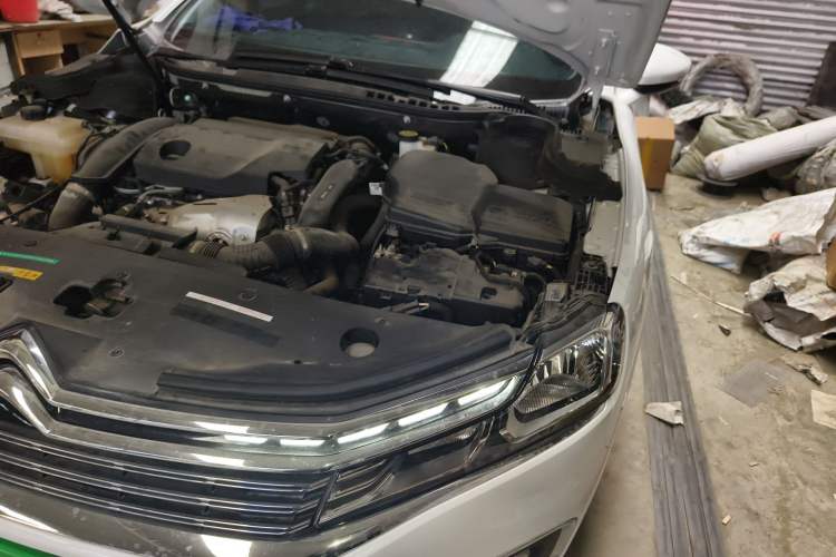 Used Citroen C6 2021 400THP Comfort Edition Engine Bay Left