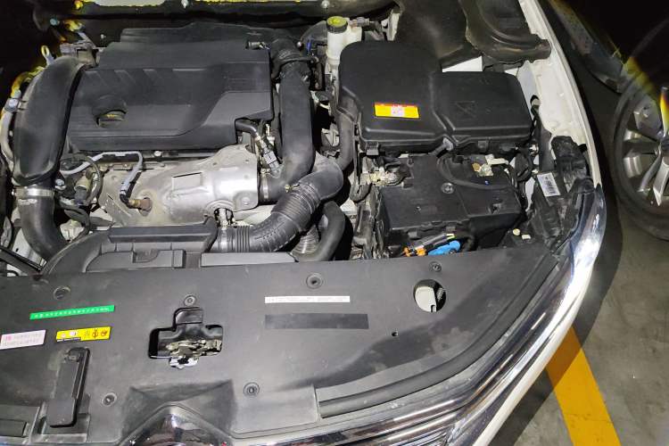 Used Citroen C6 2021 400THP Comfort Edition Engine Bay Left