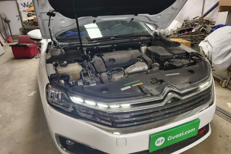 Used Citroen C6 2021 400THP Comfort Edition Engine Bay Right