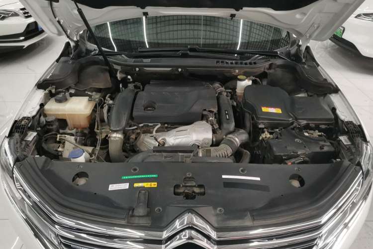 Used Citroen C6 2021 400THP Comfort Edition Engine Bay