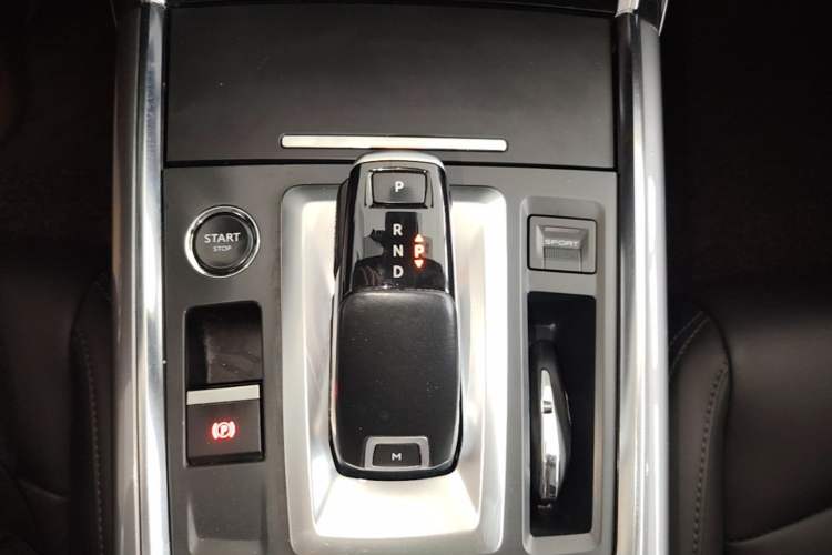 Used Citroen C6 2021 400THP Comfort Edition Gear Lever