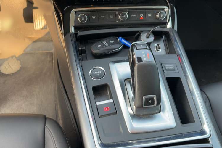 Used Citroen C6 2021 400THP Comfort Edition Gear Lever