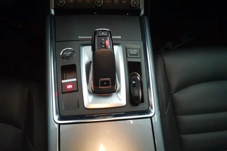 Used Citroen C6 2021 400THP Comfort Edition Gear Lever