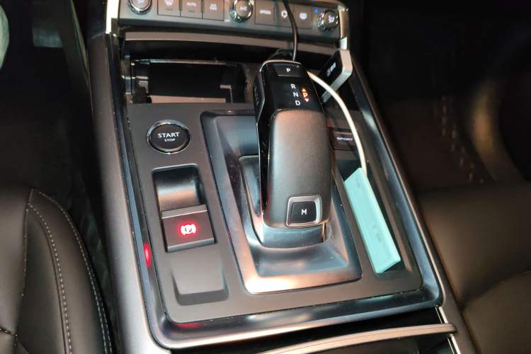 Used Citroen C6 2021 400THP Comfort Edition Gear Lever