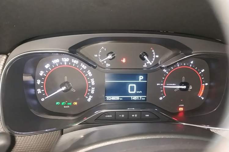 Used Citroen C6 2021 400THP Comfort Edition Instrument Cluster
