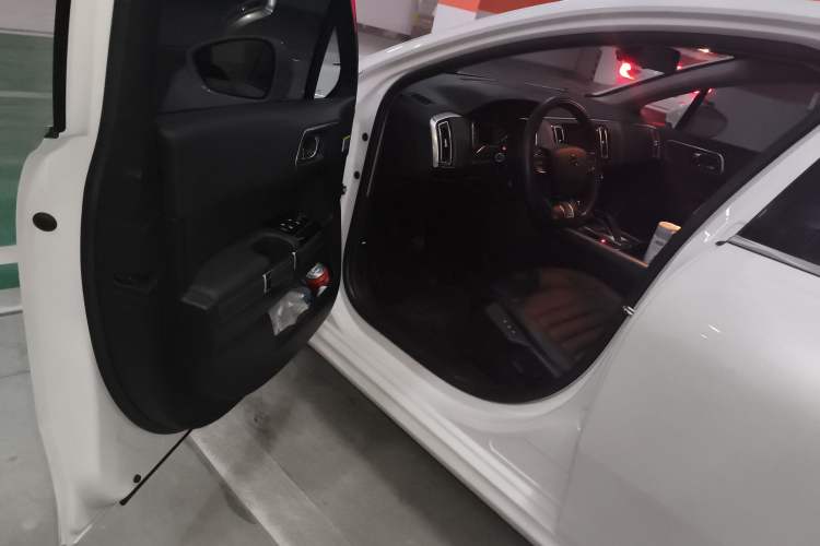 Used Citroen C6 2021 400THP Comfort Edition Interior 3