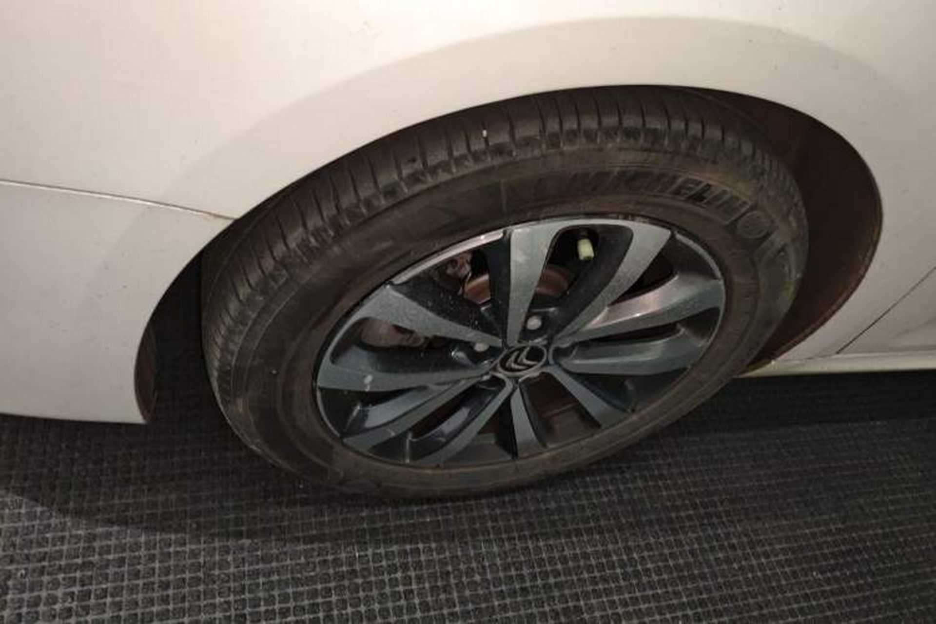 Used Citroen C6 2021 400THP Comfort Edition Left Front Wheel Hub