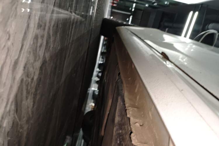 Used Citroen C6 2021 400THP Comfort Edition Left Side Sill
