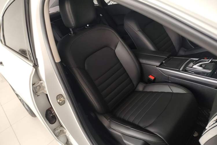 Used Citroen C6 2021 400THP Comfort Edition Right Front Seat