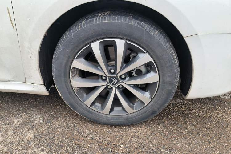 Used Citroen C6 2021 400THP Comfort Edition Right Front Wheel Hub