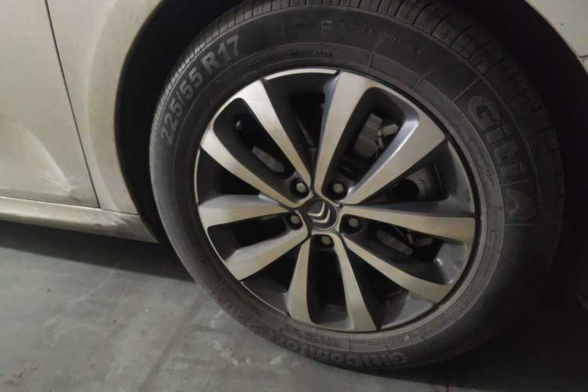Used Citroen C6 2021 400THP Comfort Edition Right Front Wheel Hub