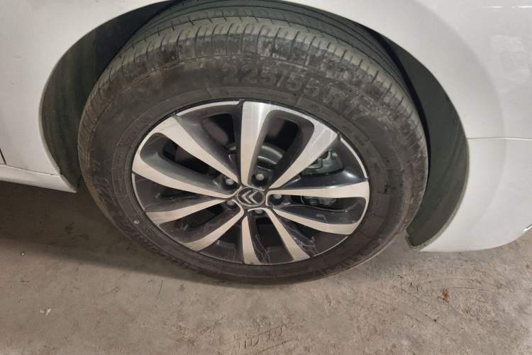 Used Citroen C6 2021 400THP Comfort Edition Right Front Wheel Hub