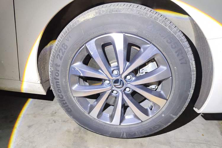 Used Citroen C6 2021 400THP Comfort Edition Right Front Wheel Hub