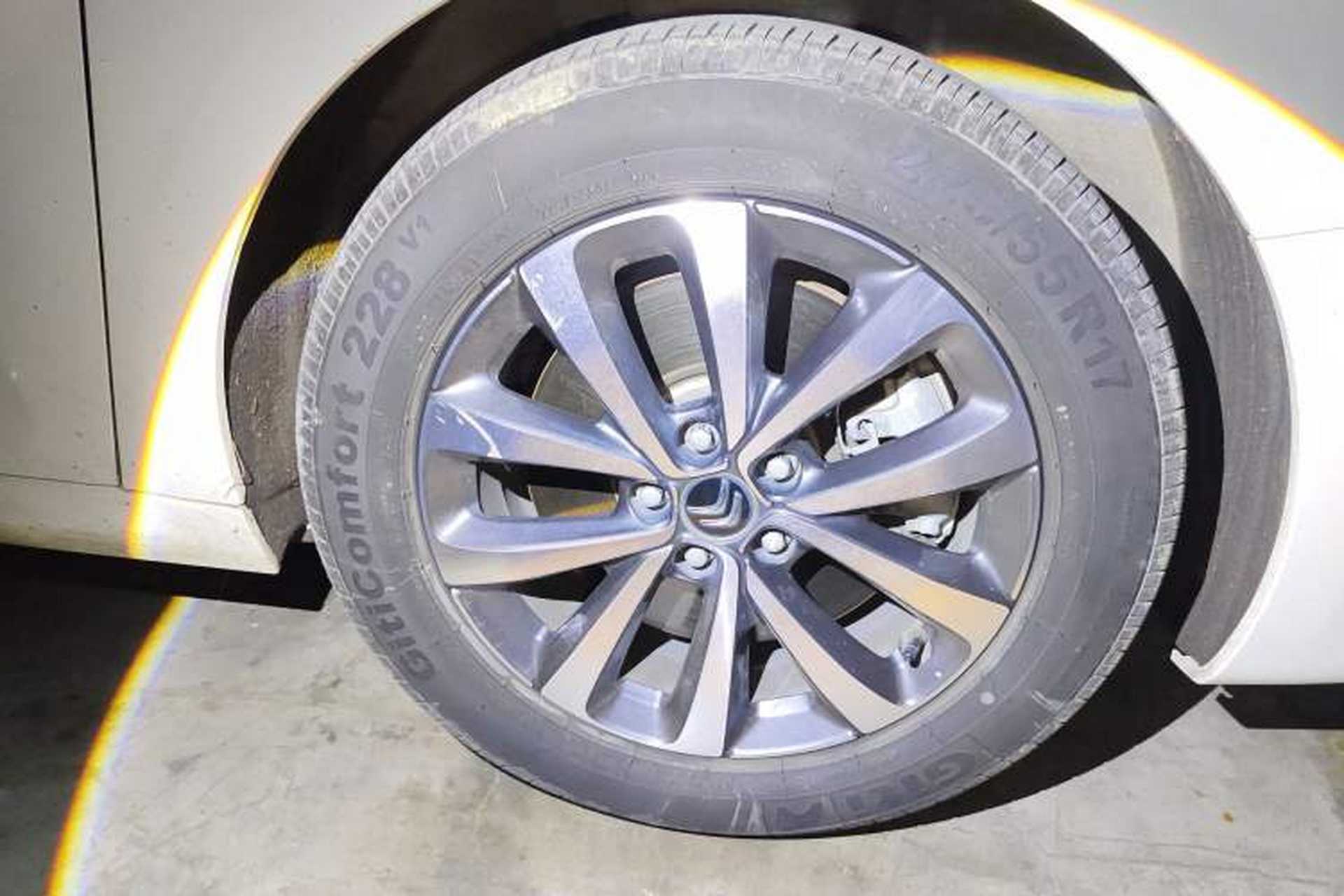 Used Citroen C6 2021 400THP Comfort Edition Right Front Wheel Hub