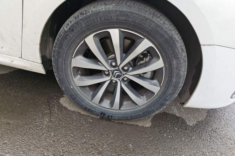 Used Citroen C6 2021 400THP Comfort Edition Right Front Wheel Hub