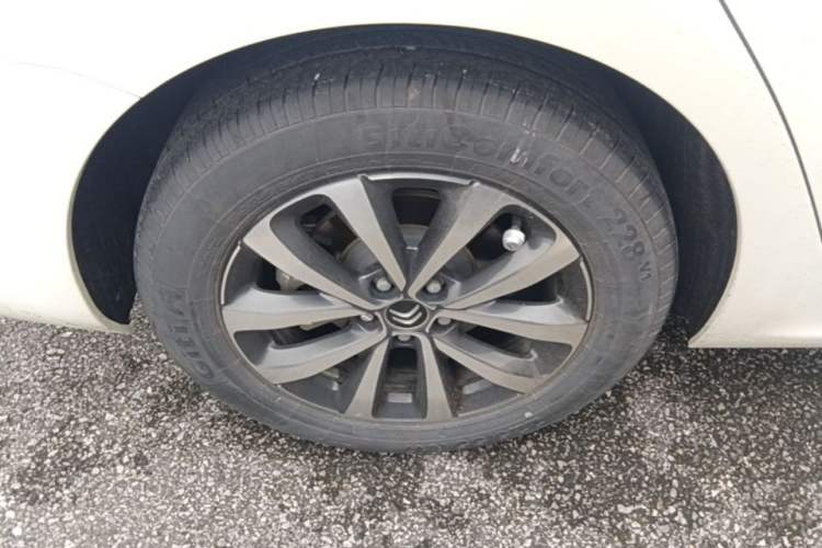 Used Citroen C6 2021 400THP Comfort Edition Right Rear Wheel Hub