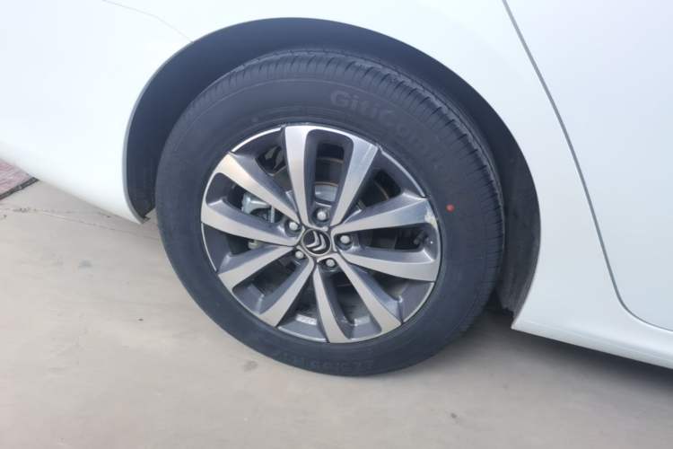 Used Citroen C6 2021 400THP Comfort Edition Right Rear Wheel Hub