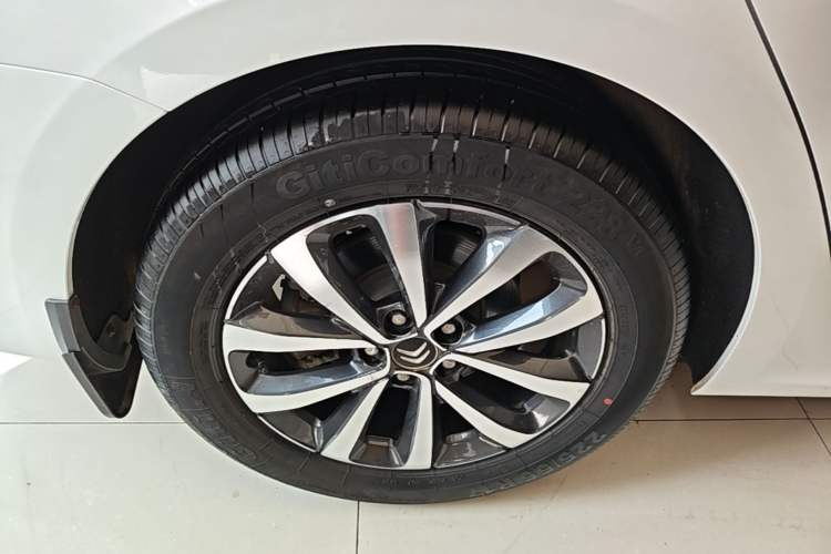 Used Citroen C6 2021 400THP Comfort Edition Right Rear Wheel Hub