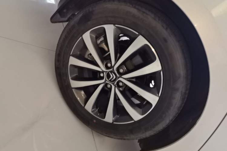 Used Citroen C6 2021 400THP Comfort Edition Right Rear Wheel Hub