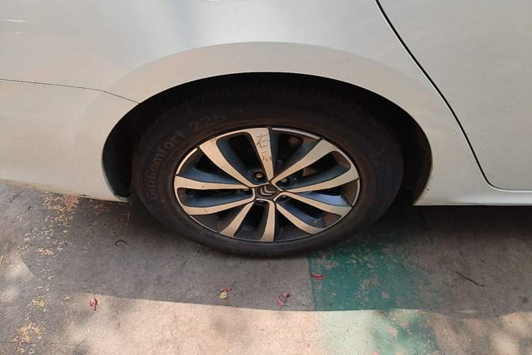 Used Citroen C6 2021 400THP Comfort Edition Right Rear Wheel Hub