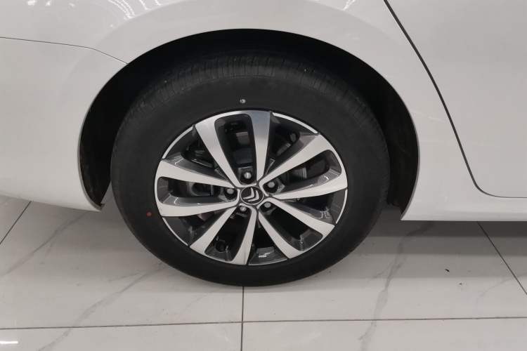Used Citroen C6 2021 400THP Comfort Edition Right Rear Wheel Hub
