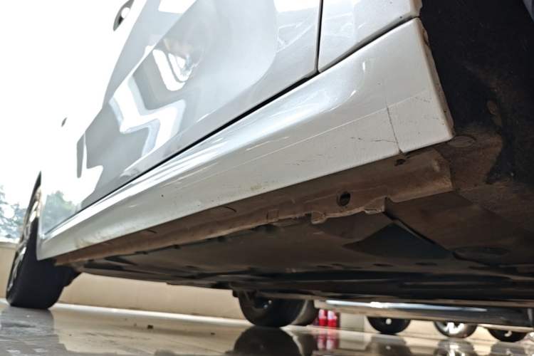 Used Citroen C6 2021 400THP Comfort Edition Right Side Sill