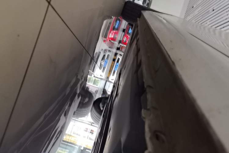 Used Citroen C6 2021 400THP Comfort Edition Right Side Sill