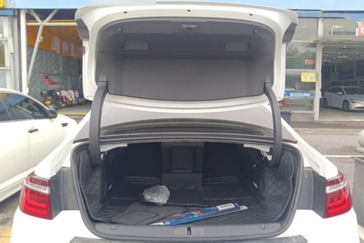 Used Citroen C6 2021 400THP Comfort Edition Trunk