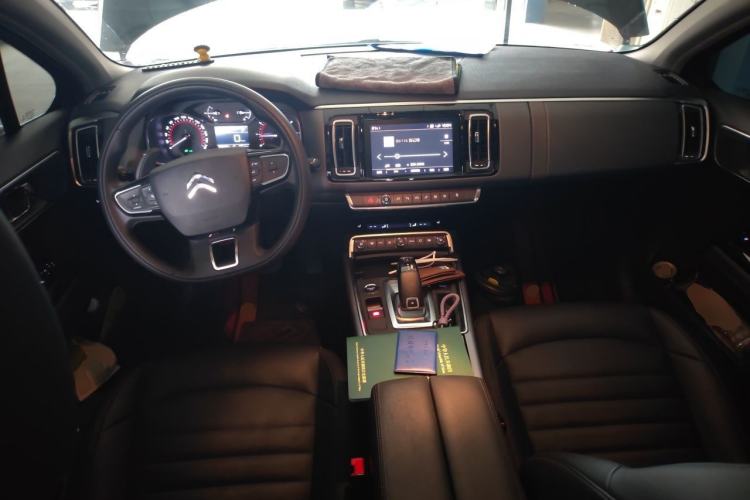Used Citroen C6 2022 400THP Co-Creation Edition Center Console