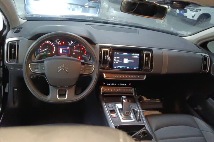 Used Citroen C6 2022 400THP Co-Creation Edition Center Console