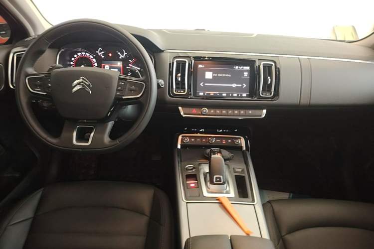 Used Citroen C6 2022 400THP Co-Creation Edition Center Console