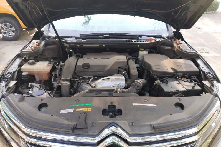 Used Citroen C6 2022 400THP Co-Creation Edition Engine Bay