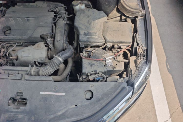 Used Citroen C6 2022 400THP Co-Creation Edition Engine Bay Left