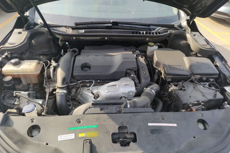 Used Citroen C6 2022 400THP Co-Creation Edition Engine Bay