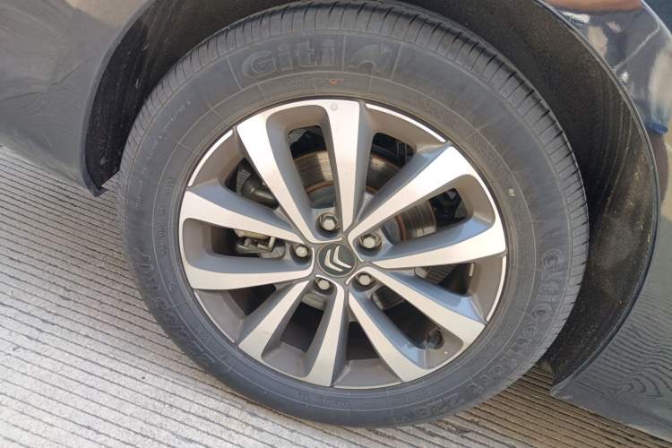 Used Citroen C6 2022 400THP Co-Creation Edition Exterior 8