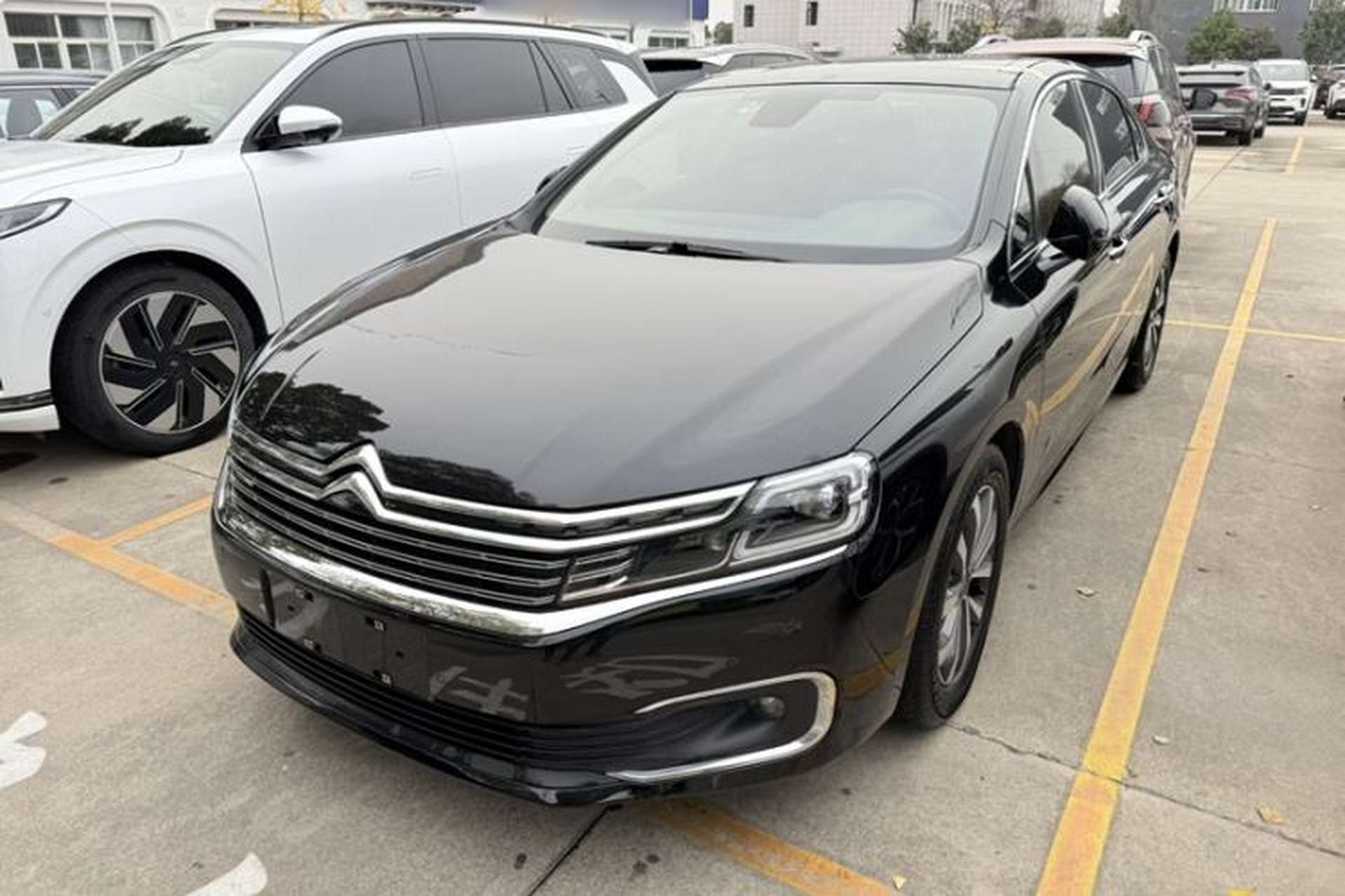 Used Citroen C6 2022 400THP Co-Creation Edition Front Left 45 Deg