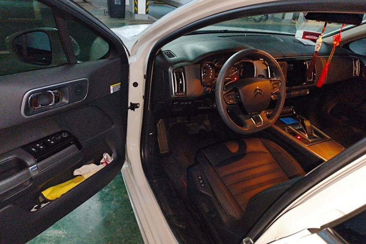 Used Citroen C6 2022 400THP Co-Creation Edition Driver Seat